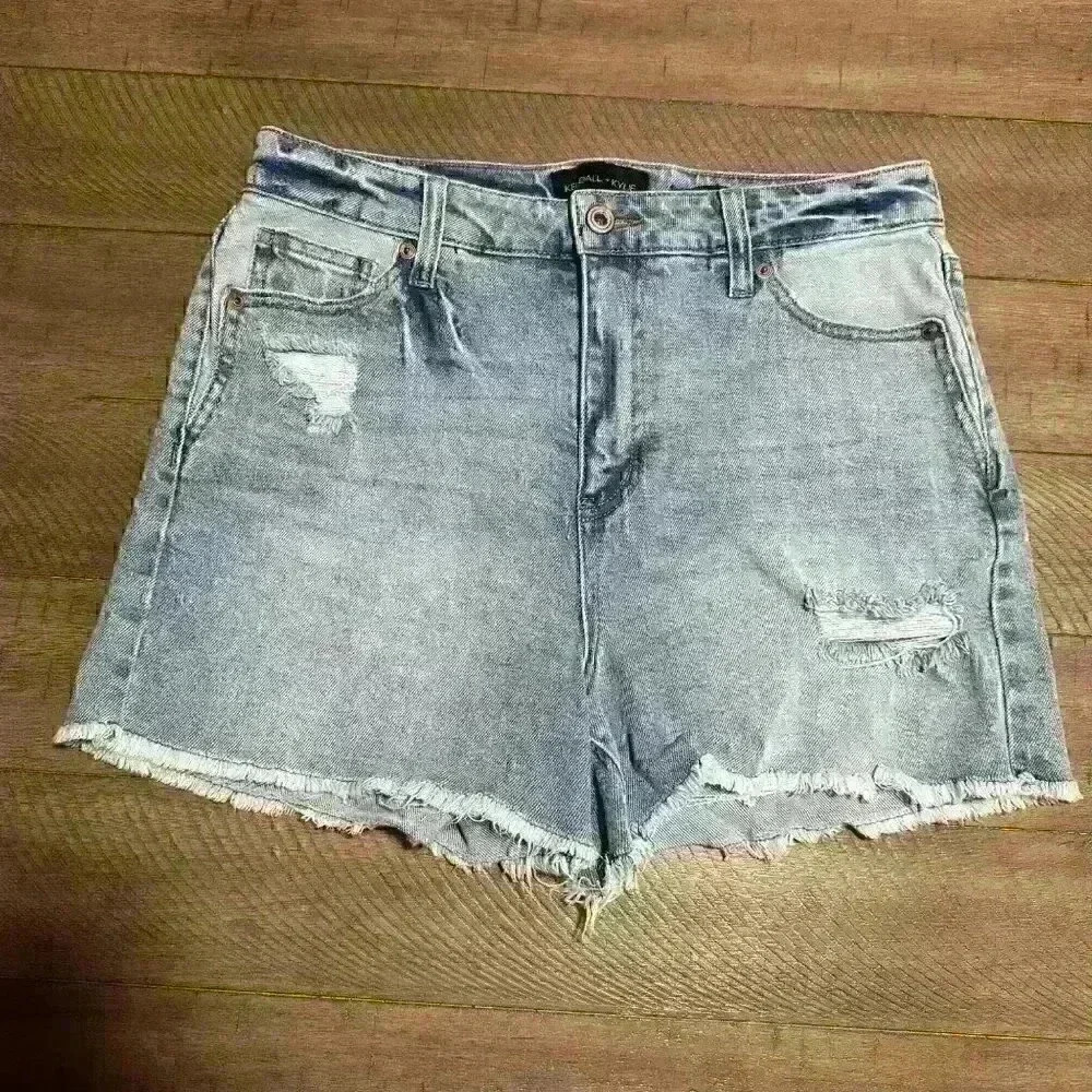 Kendall + Kylie The Icon Short‎ denim shorts Sz 9/29